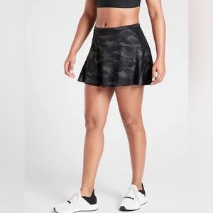 Athleta Ace Printed Tennis Skirt 15.5 Black Camo Mini‎ Size Small